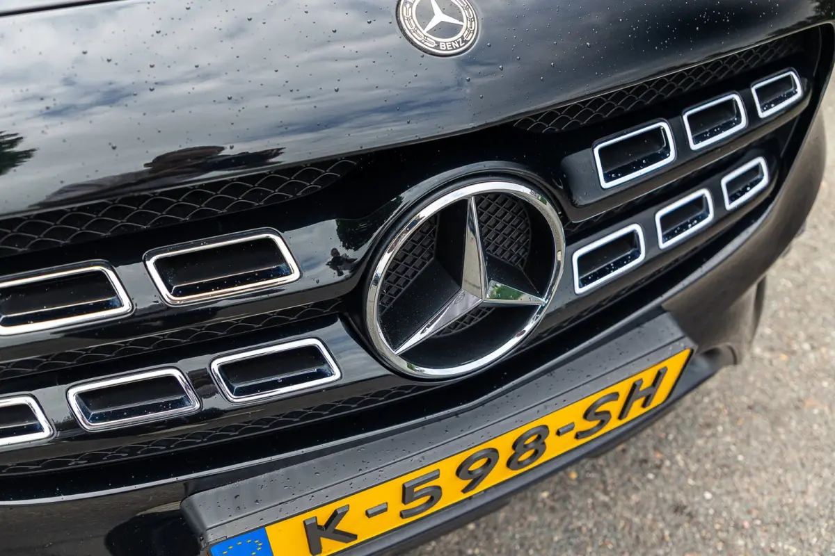 180 Business Solution AMG Night Upgrade I Trekhaak I Cruise I Navigatie I 19 Inch I Led I Camera