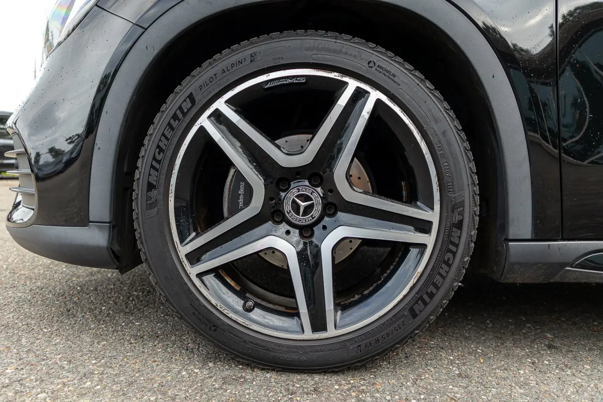 180 Business Solution AMG Night Upgrade I Trekhaak I Cruise I Navigatie I 19 Inch I Led I Camera