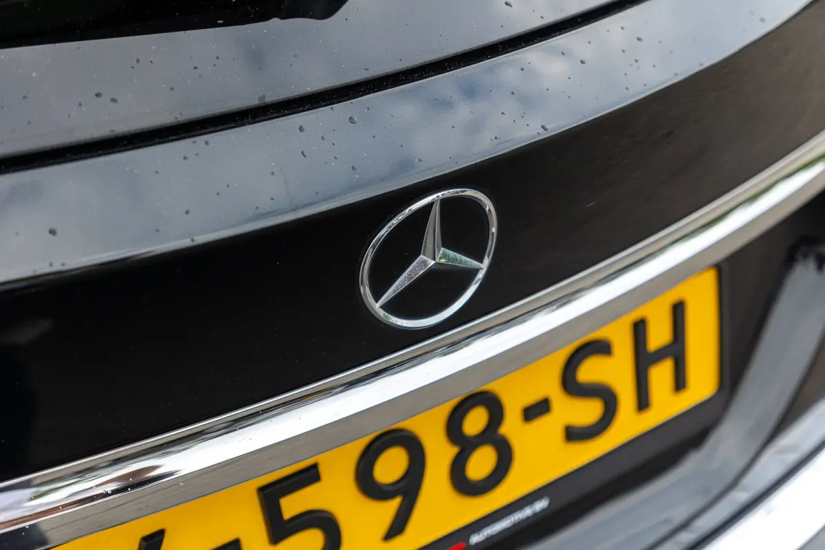 180 Business Solution AMG Night Upgrade I Trekhaak I Cruise I Navigatie I 19 Inch I Led I Camera