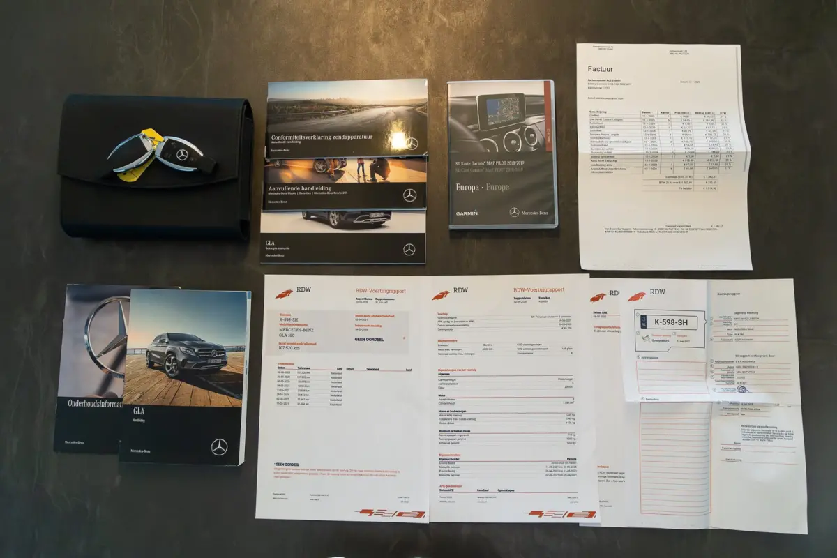 180 Business Solution AMG Night Upgrade I Trekhaak I Cruise I Navigatie I 19 Inch I Led I Camera