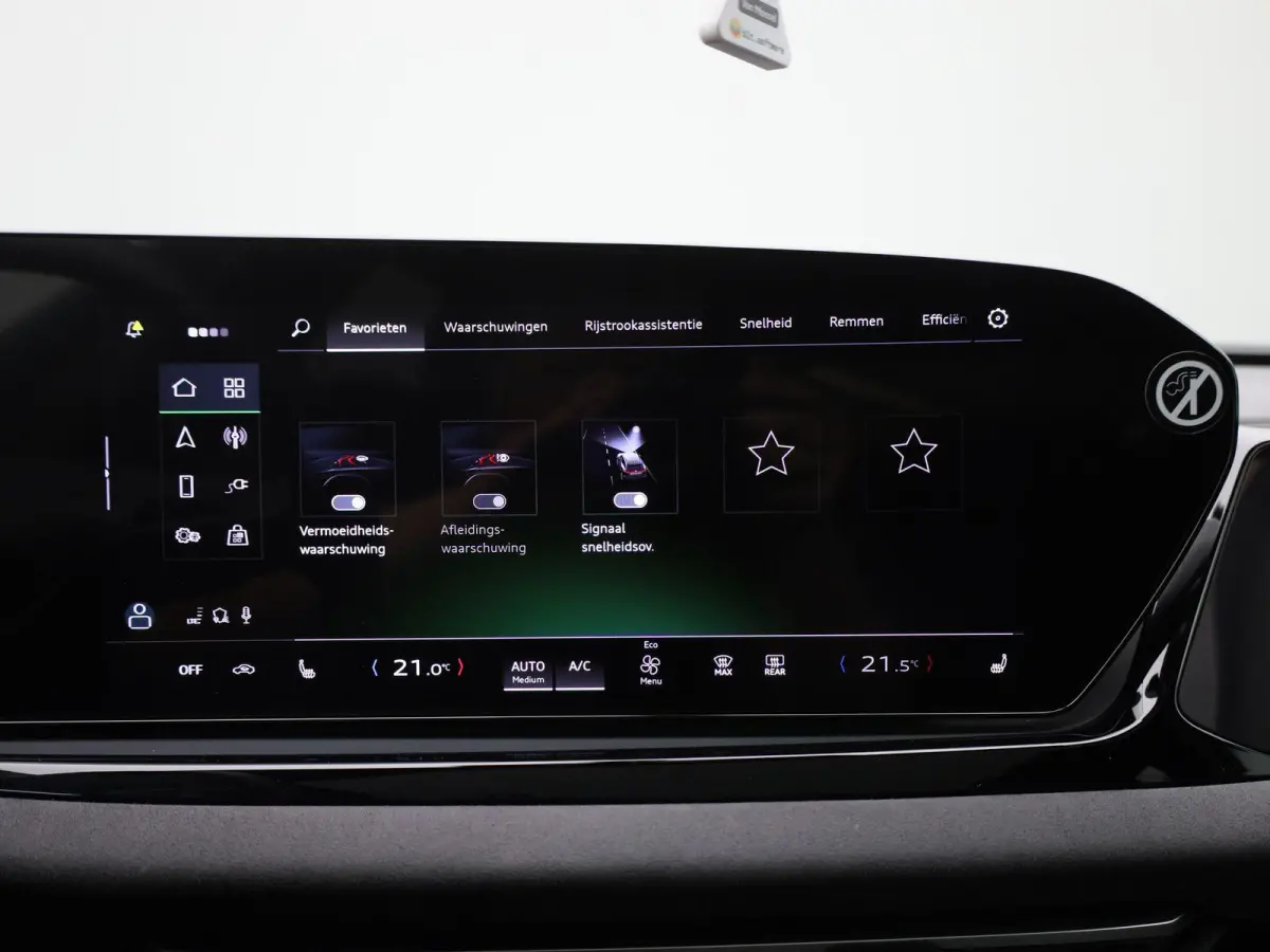 Limousine 2.0 quattro S edition 299 PK | S-line | Automaat | Navigatie | Panorama glasdak | Trekhaak | 360 Camera | Matrix LED | Apple Carplay | Android Auto | Sfeerverlichting | Lichtmetale