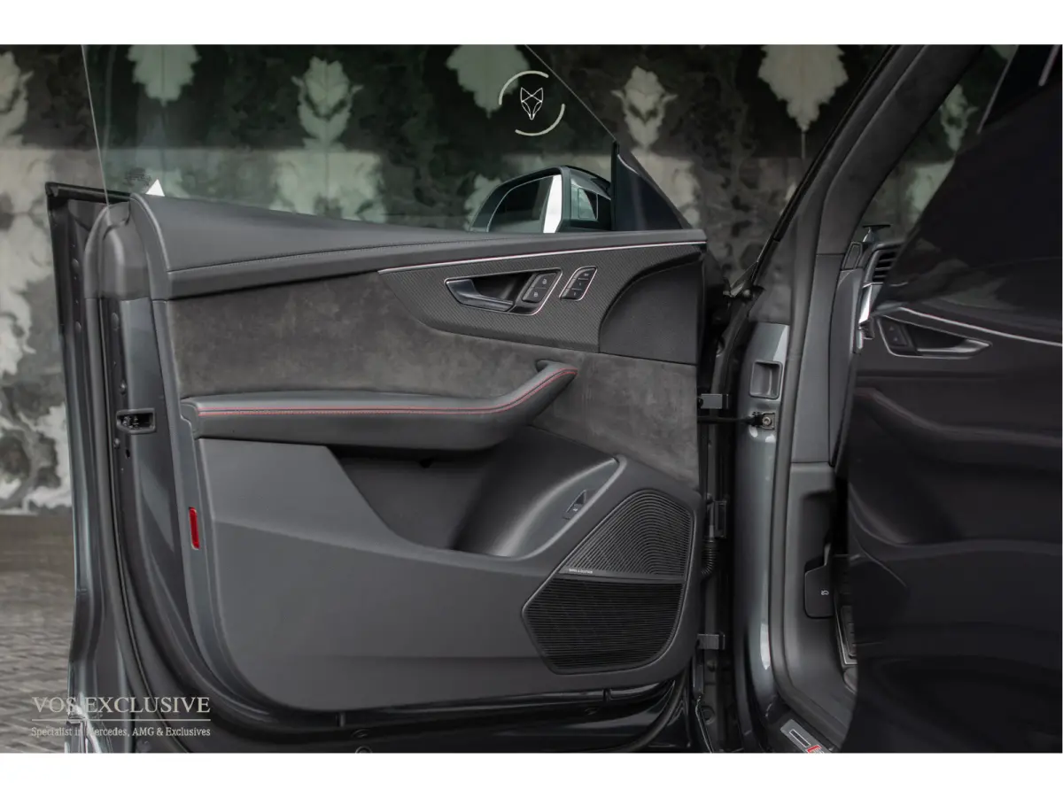RSQ8 4.0 TFSI Quattro 700PK URBAN|FULL CARBON|23" Vossen|Ceramic|RS Dynamic|B&O 3D Advanced||ACC|Uitlaatsysteem|Keyless|Softclose|Standkachel|360°