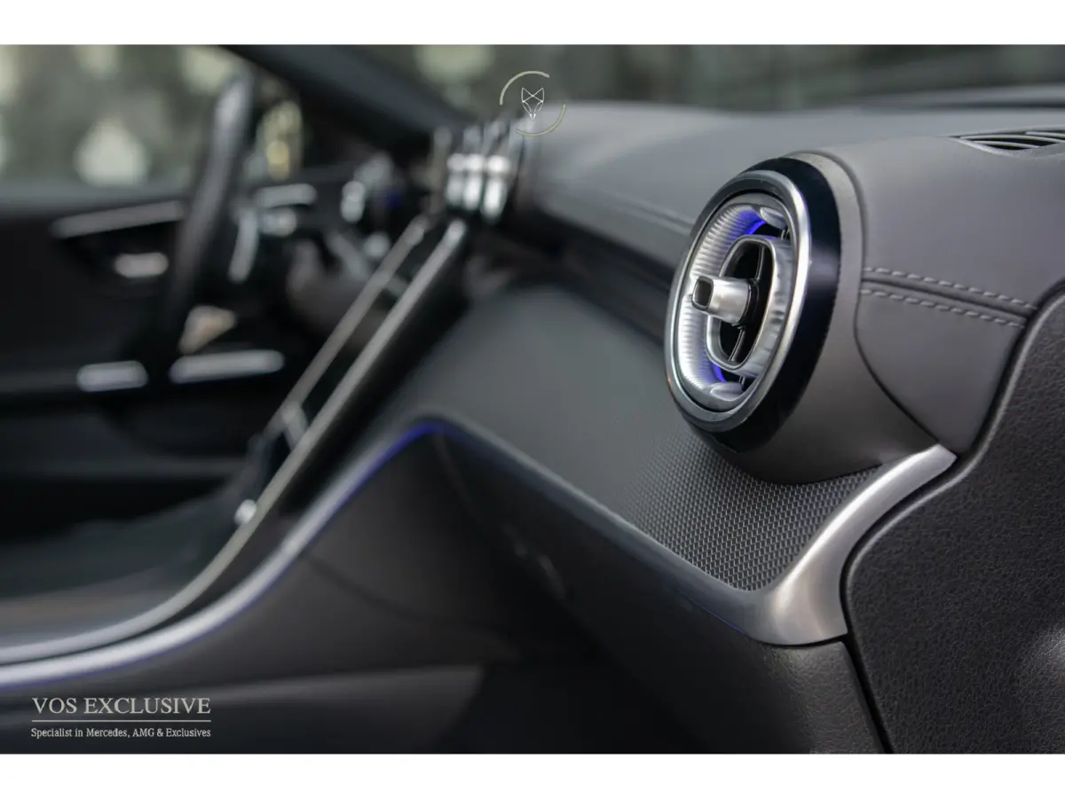 300 d AMG Night|ACC|Keyless|360°|Massage|Stoelkoeling|Mem|Pano|Standkachel|19"|Trekhaak|Digital Light