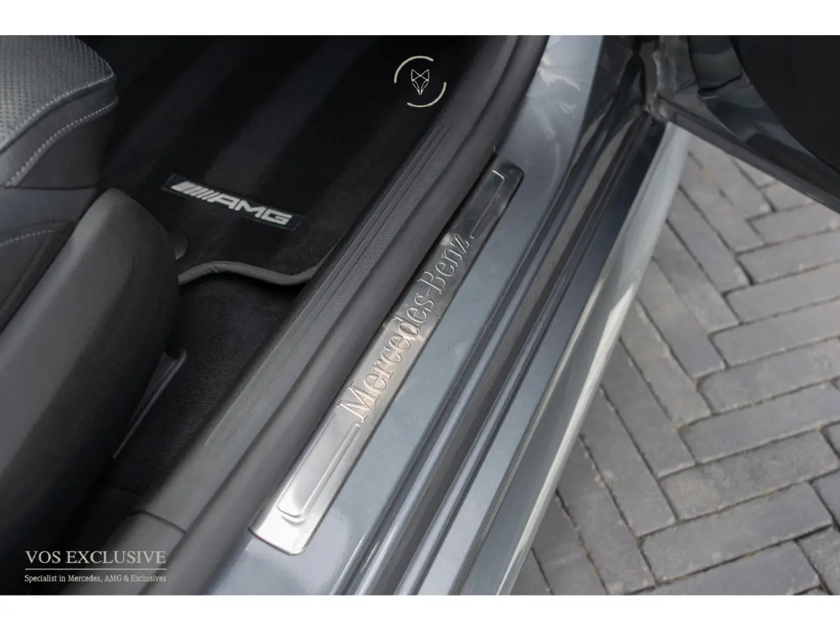 300 d AMG Night|ACC|Keyless|360°|Massage|Stoelkoeling|Mem|Pano|Standkachel|19"|Trekhaak|Digital Light