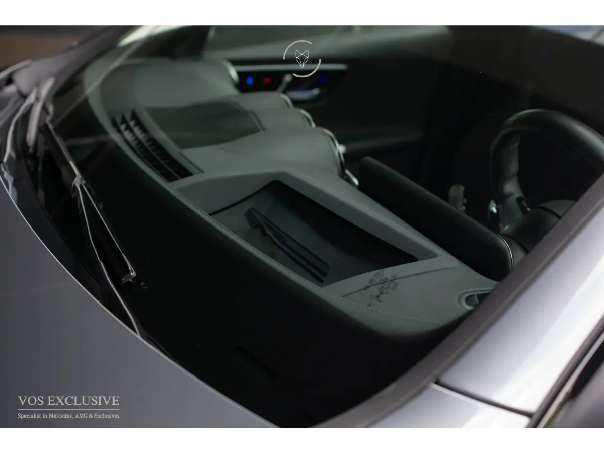 300 d AMG Night|ACC|Keyless|360°|Massage|Stoelkoeling|Mem|Pano|Standkachel|19"|Trekhaak|Digital Light