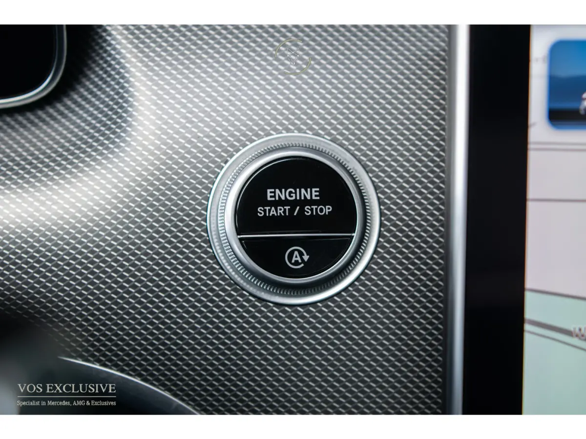 300 d AMG Night|ACC|Keyless|360°|Massage|Stoelkoeling|Mem|Pano|Standkachel|19"|Trekhaak|Digital Light