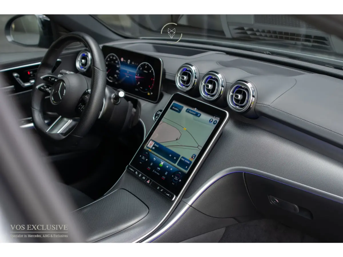 300 d AMG Night|ACC|Keyless|360°|Massage|Stoelkoeling|Mem|Pano|Standkachel|19"|Trekhaak|Digital Light