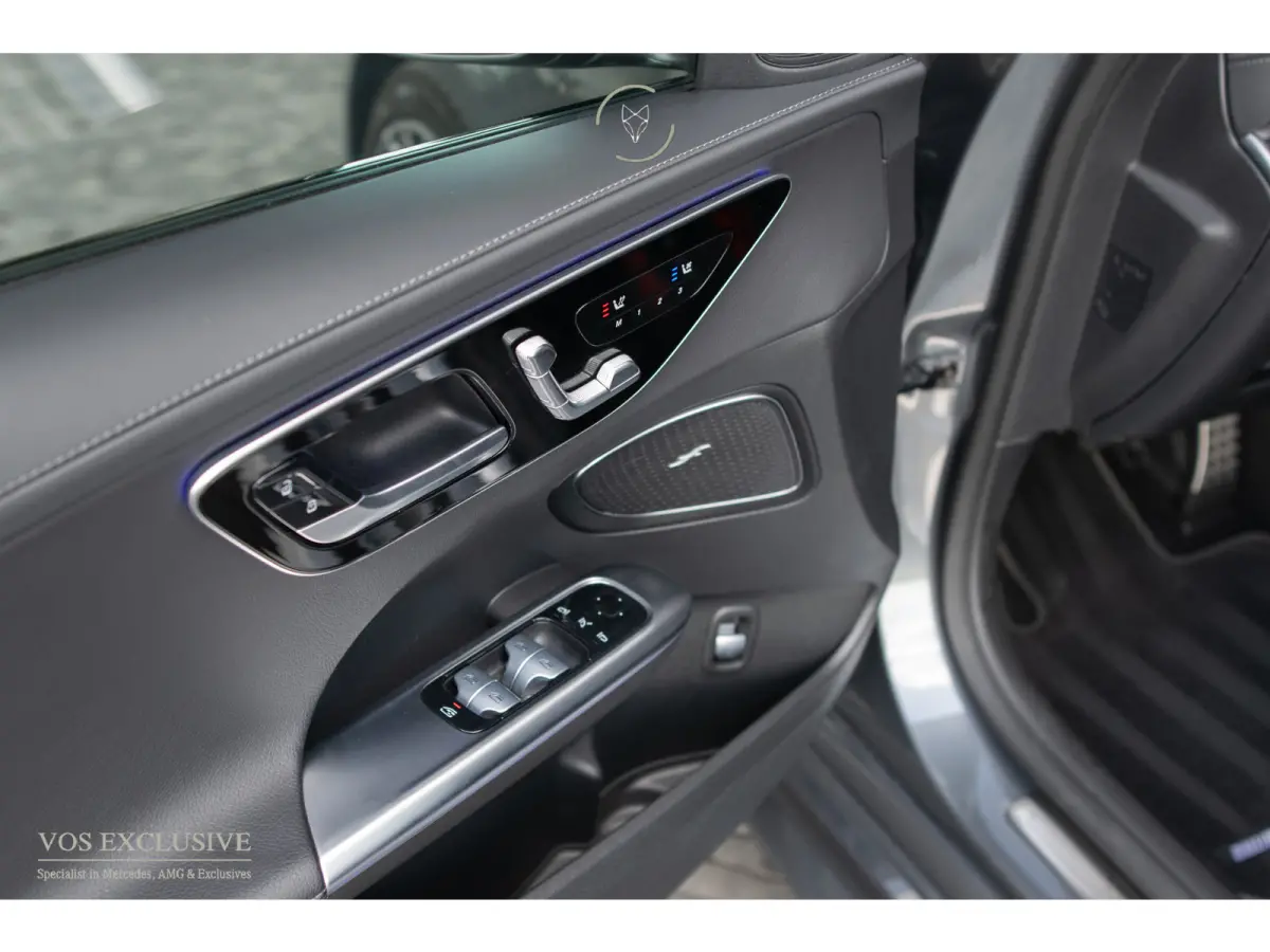 300 d AMG Night|ACC|Keyless|360°|Massage|Stoelkoeling|Mem|Pano|Standkachel|19"|Trekhaak|Digital Light