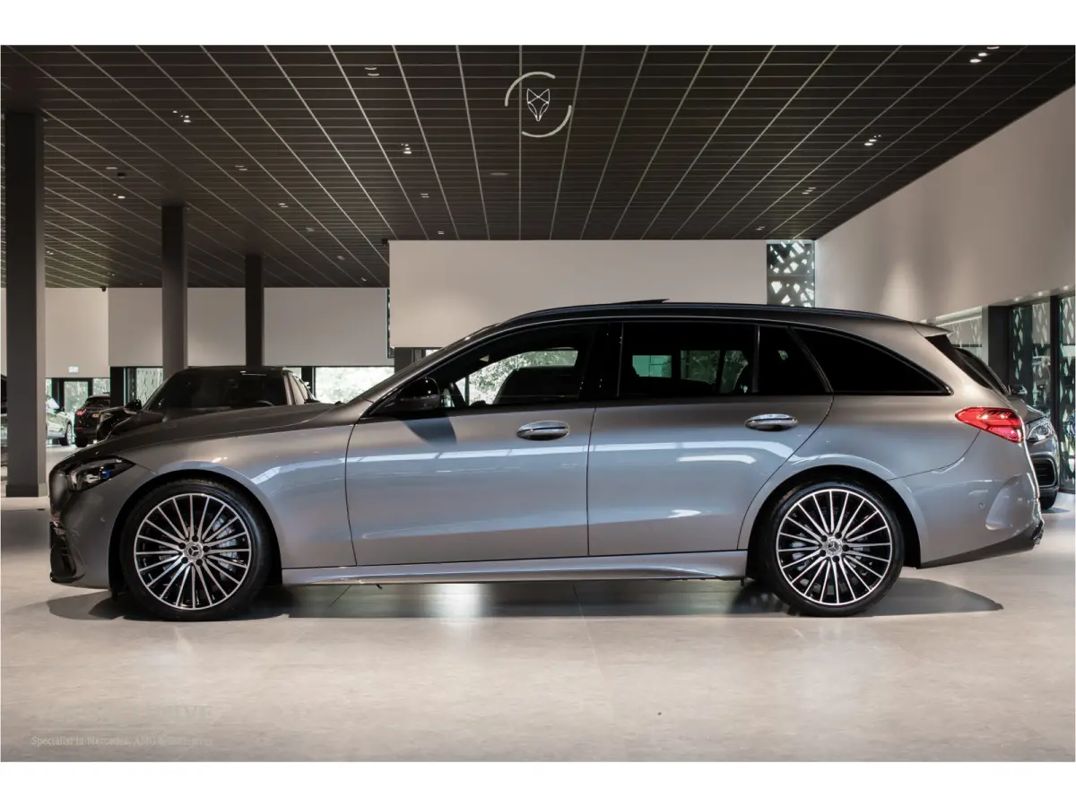 300 d AMG Night|ACC|Keyless|360°|Massage|Stoelkoeling|Mem|Pano|Standkachel|19"|Trekhaak|Digital Light