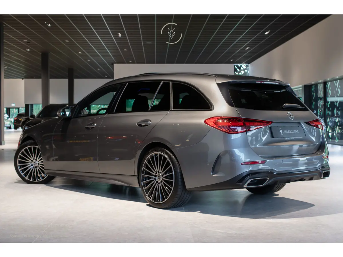 300 d AMG Night|ACC|Keyless|360°|Massage|Stoelkoeling|Mem|Pano|Standkachel|19"|Trekhaak|Digital Light