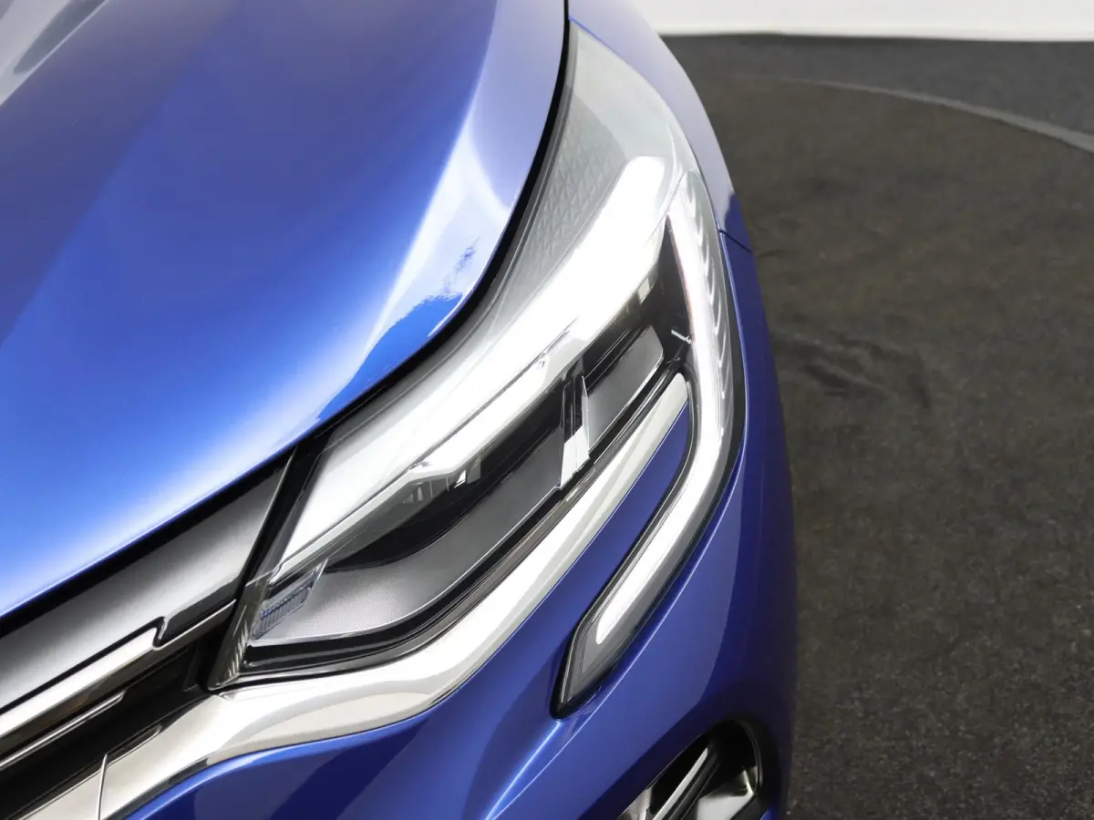 techno E-Tech hybrid 145 | Parkeercamera | Navigatie |