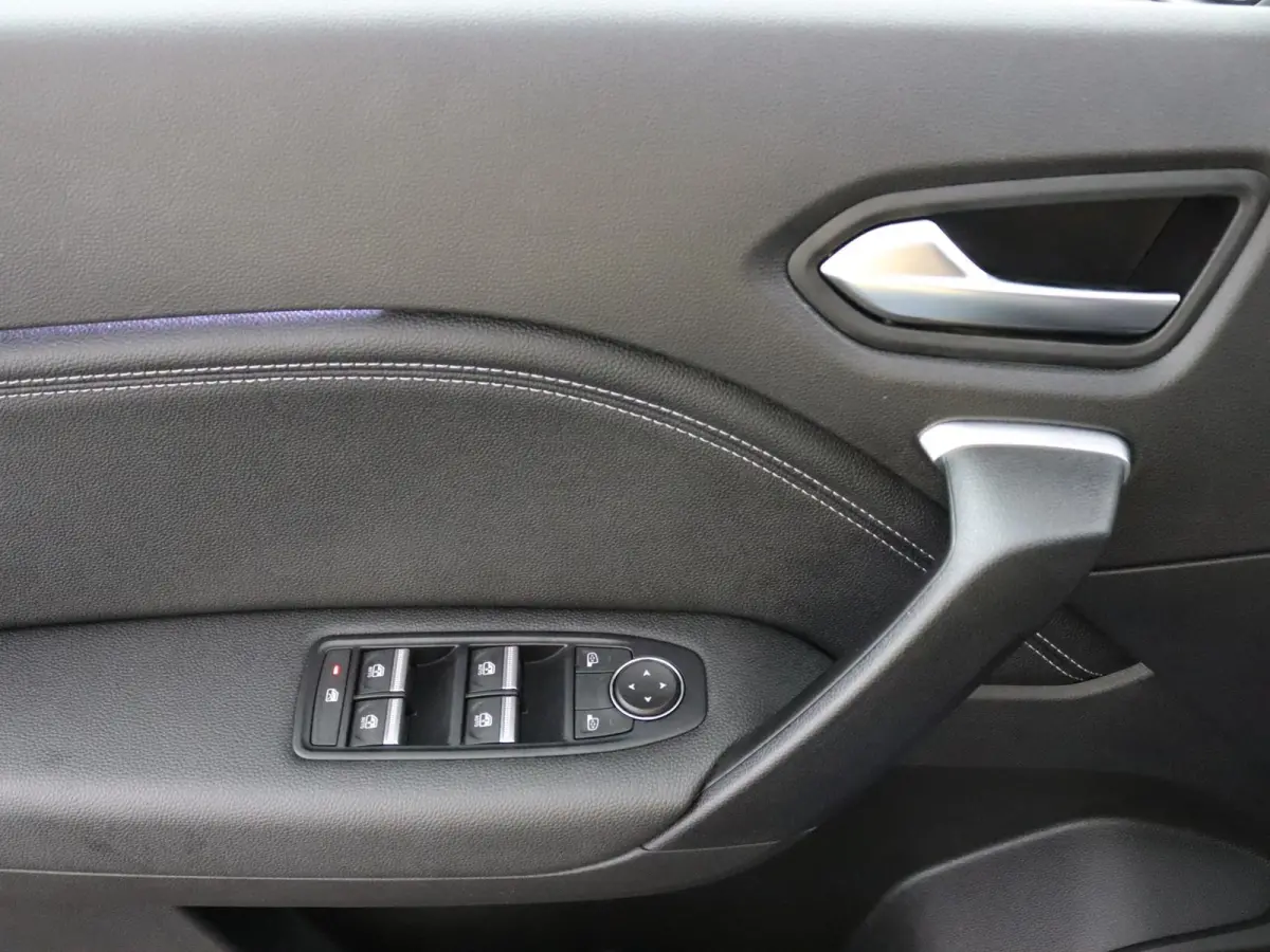 techno E-Tech hybrid 145 | Parkeercamera | Navigatie |