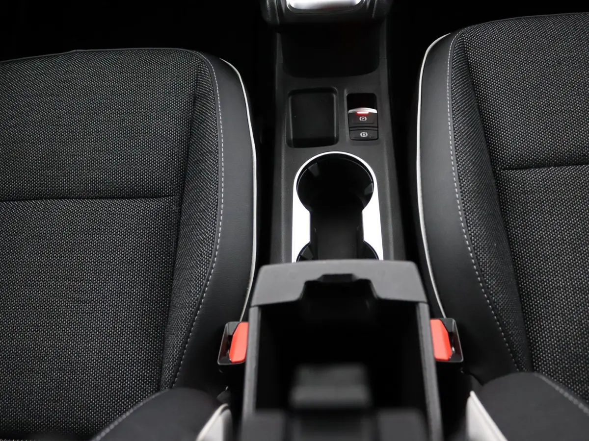 techno E-Tech hybrid 145 | Parkeercamera | Navigatie |