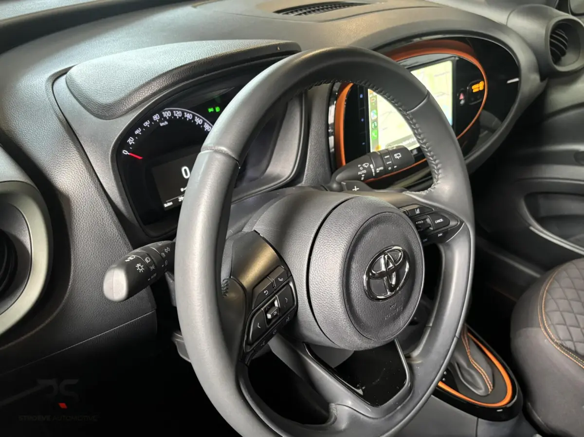 1.0 VVT-i S-CVT Limited