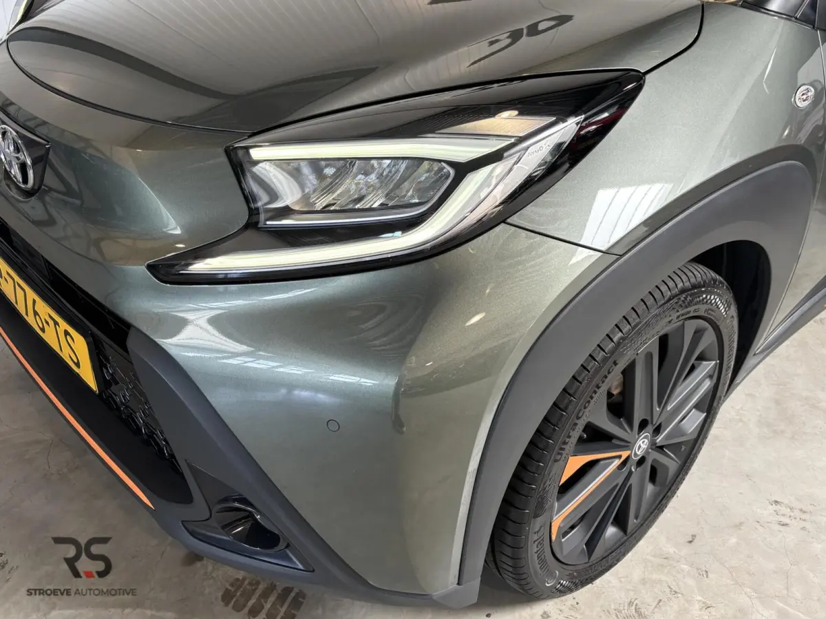 1.0 VVT-i S-CVT Limited