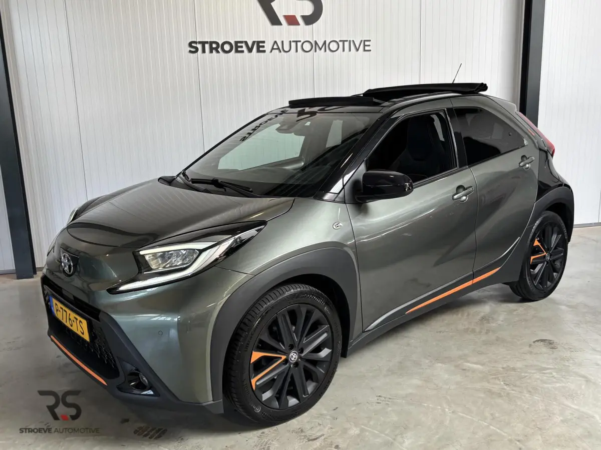1.0 VVT-i S-CVT Limited