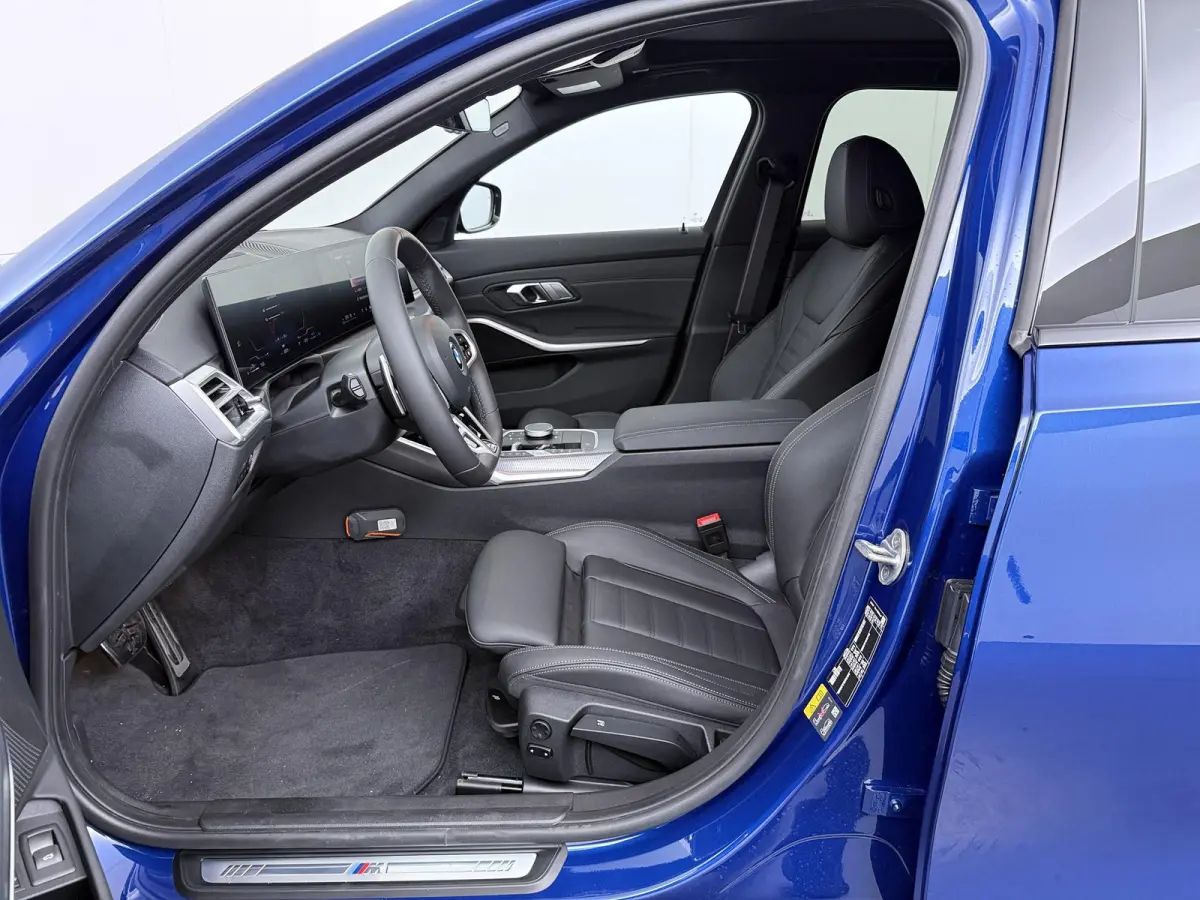 330e | SoH 100% | Individual Le Mans Blue | M Sportpakket Pro | Head-Up | Adaptive Cruise | Trekhaak | Panoramadak | Comfort Access | Stoel & Stuurverwarming