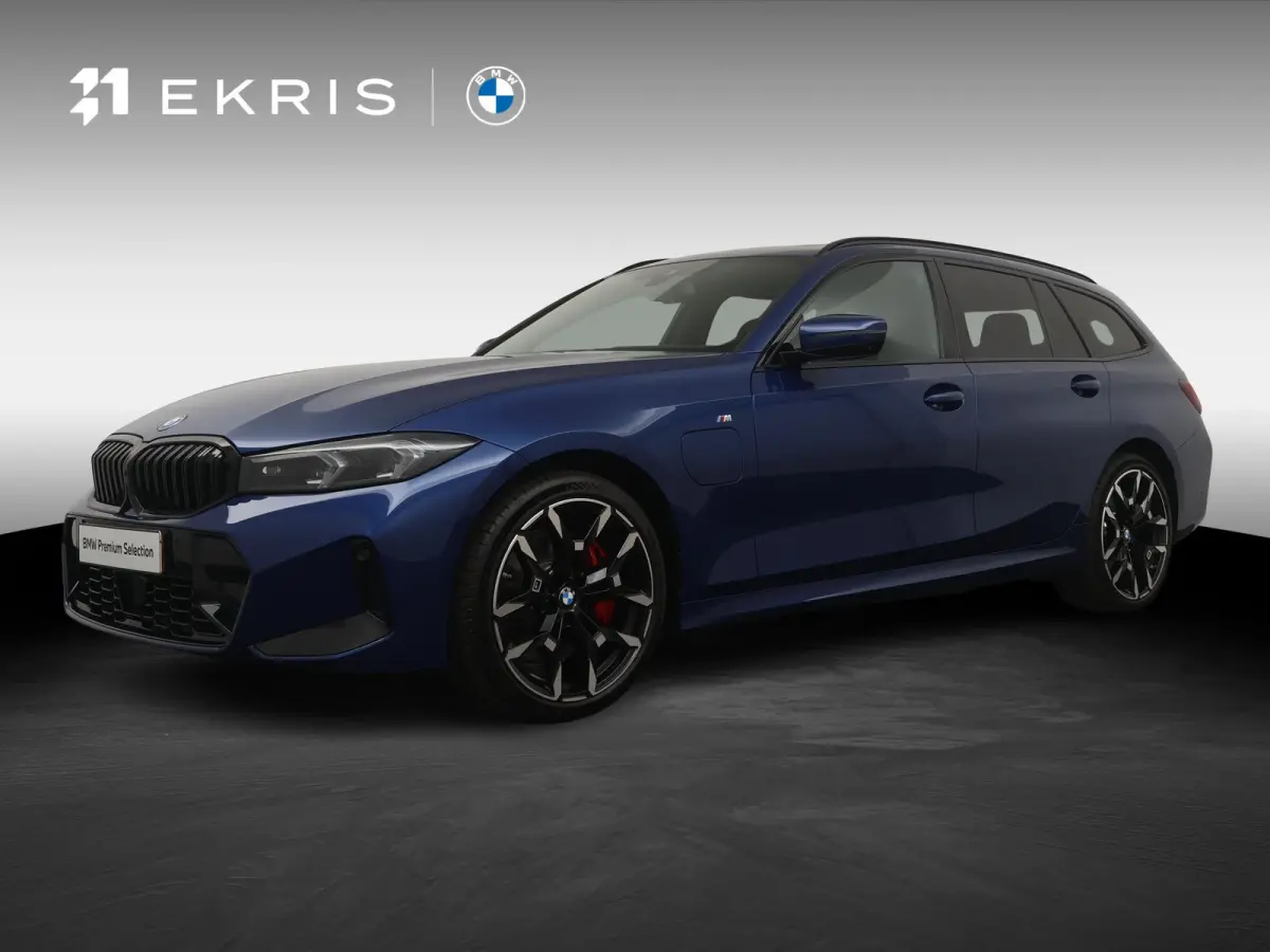 330e | SoH 100% | Individual Le Mans Blue | M Sportpakket Pro | Head-Up | Adaptive Cruise | Trekhaak | Panoramadak | Comfort Access | Stoel & Stuurverwarming