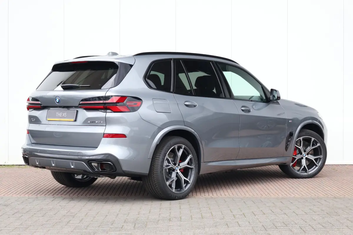 xDrive50e | M Sportpakket Pro | Travel Pack | Innovation Pack | Comfort Pack Plus | Exclusive Package