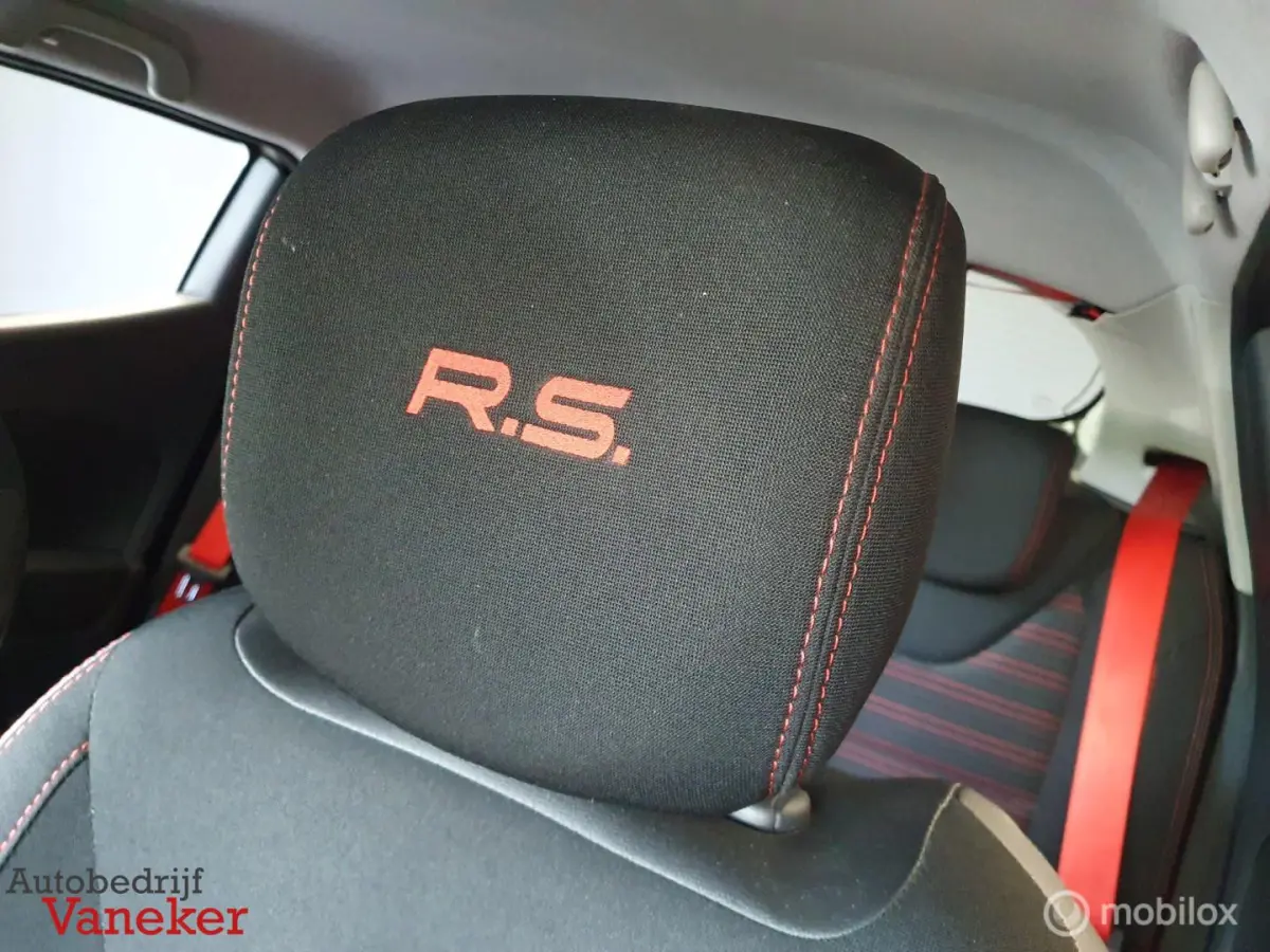 1.6 Turbo R.S.|200PK|Carplay|PDC|Stoelverwarming