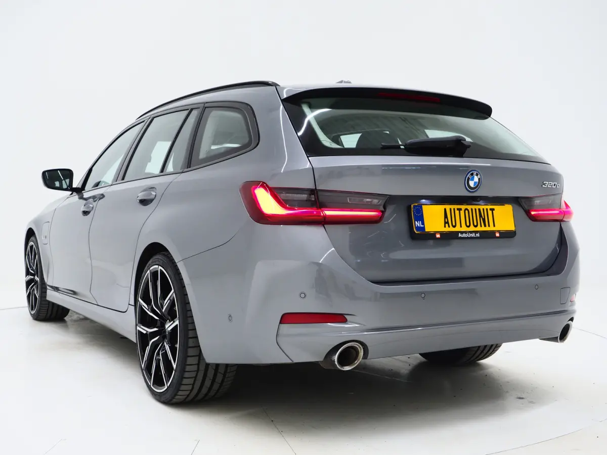 320e LCI Shadow Line | Nieuw Model | Keyless | Camera | Dodehoekdetectie | Widescreen | Carplay | Cruise | DAB | LED