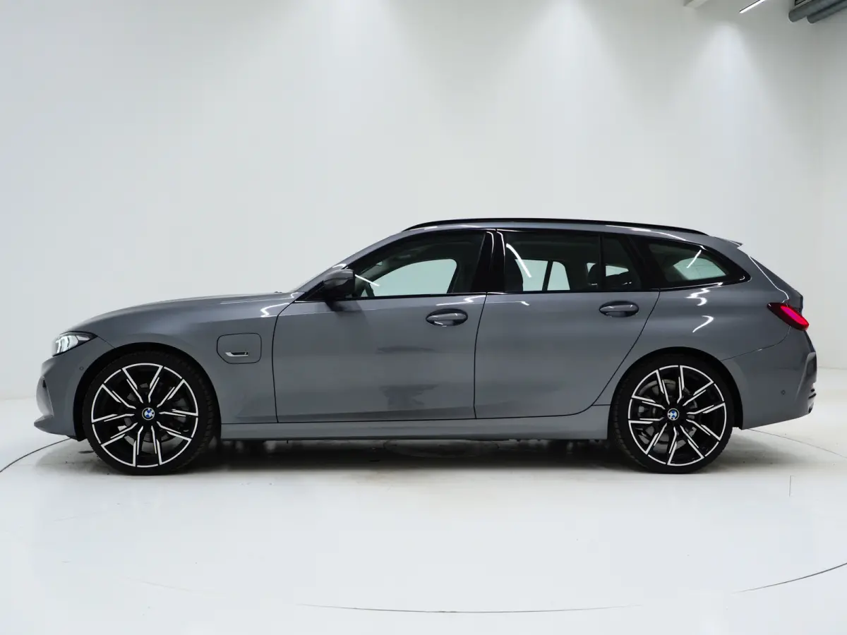 320e LCI Shadow Line | Nieuw Model | Keyless | Camera | Dodehoekdetectie | Widescreen | Carplay | Cruise | DAB | LED