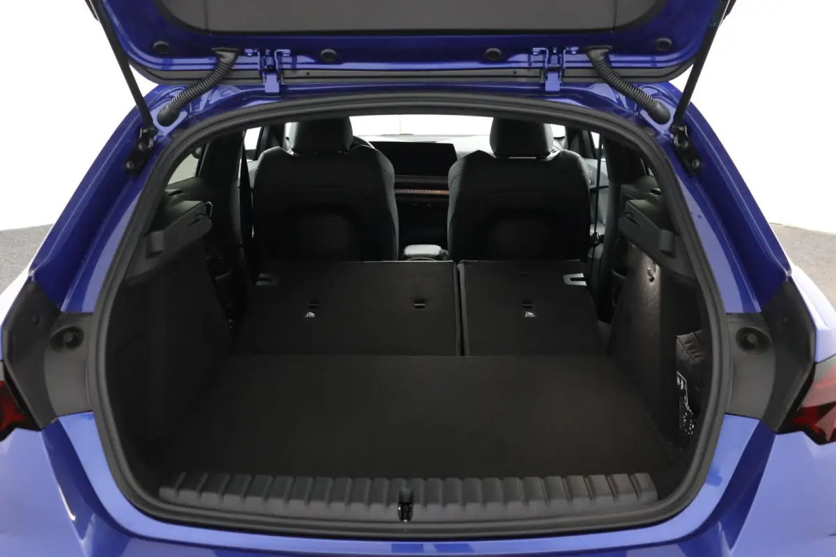 120 M Sport Design Edition | M Sportpakket Pro | Driving Assistant Plus | Premium Pack | Stoelverwarming