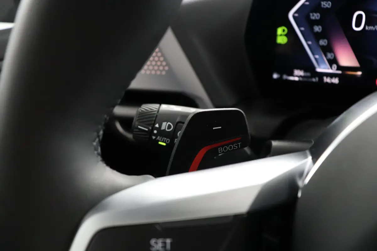 120 M Sport Design Edition | M Sportpakket Pro | Driving Assistant Plus | Premium Pack | Stoelverwarming