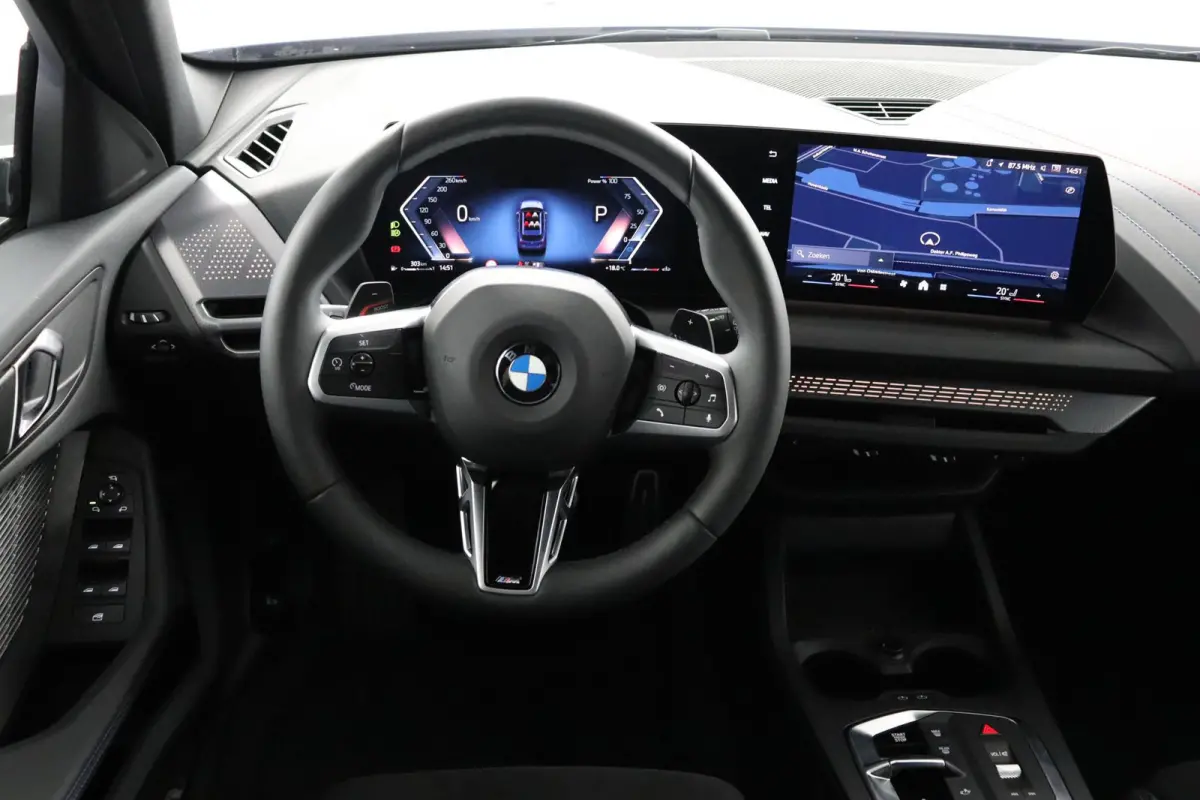 120 M Sport Design Edition | M Sportpakket Pro | Driving Assistant Plus | Premium Pack | Stoelverwarming