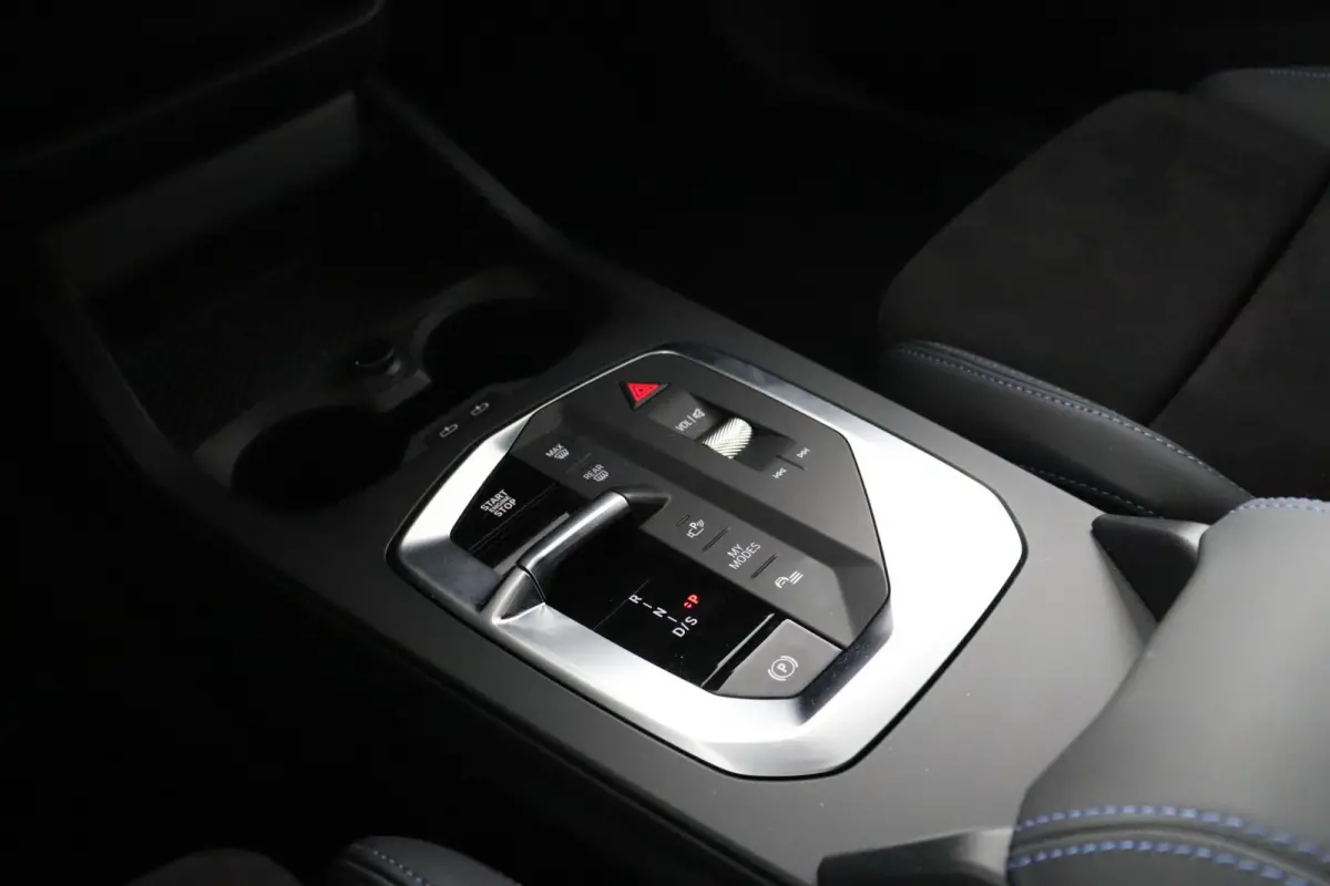 120 M Sport Design Edition | M Sportpakket Pro | Driving Assistant Plus | Premium Pack | Stoelverwarming