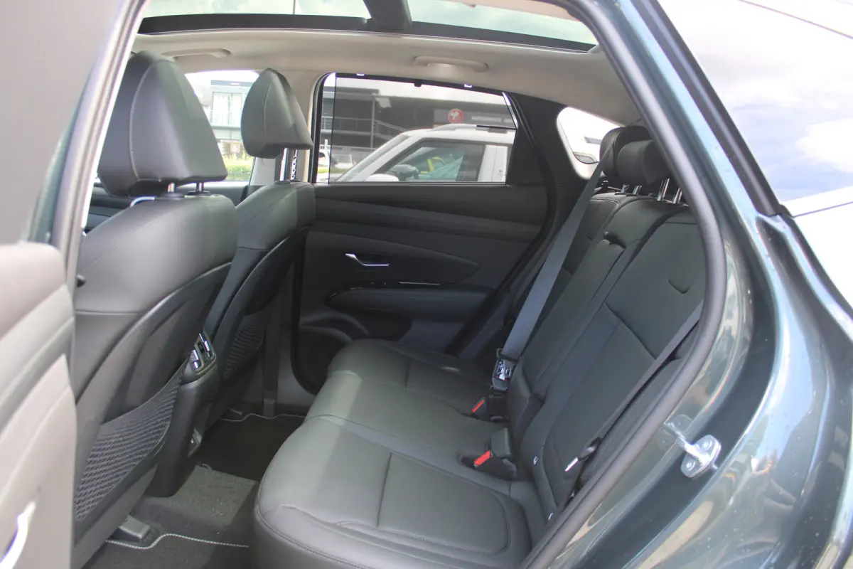 1.6 T-GDI PHEV Premium Sky | Aanhanger assistent | Achterbank elektrisch neerklapbaar | Achterbank in delen neerklapbaar