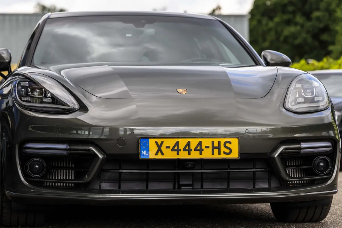 2.9 4 E-Hybrid Platinum Edition