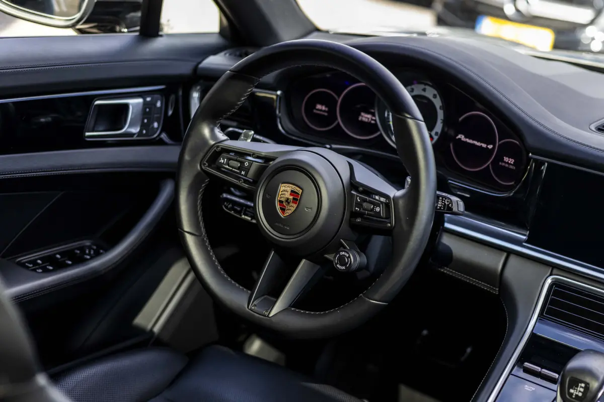 2.9 4 E-Hybrid Platinum Edition