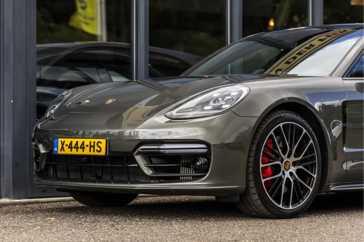 2.9 4 E-Hybrid Platinum Edition