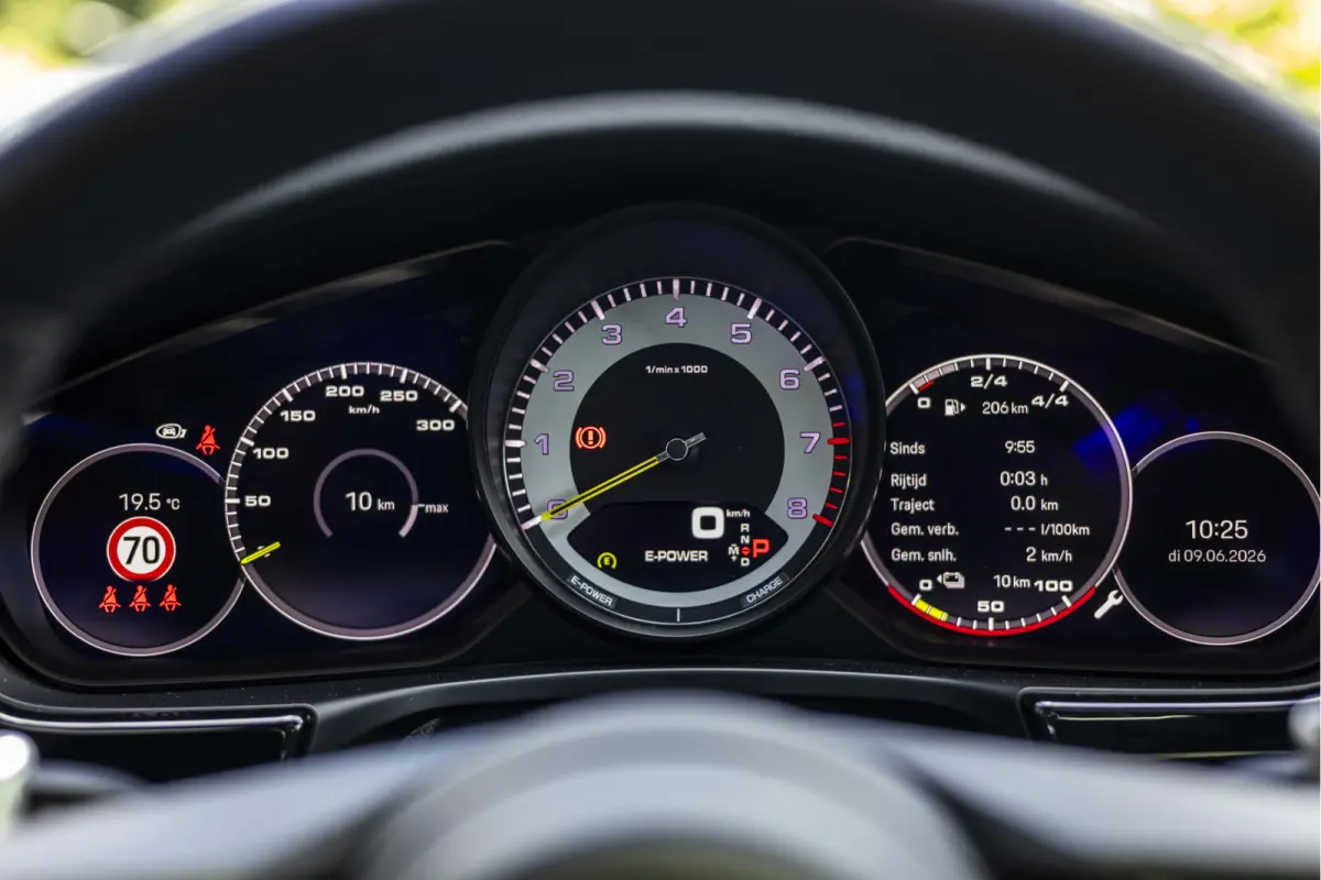 2.9 4 E-Hybrid Platinum Edition