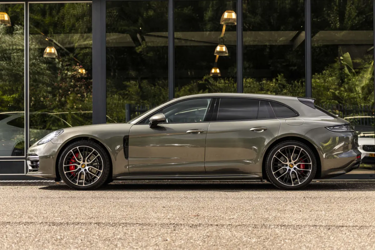2.9 4 E-Hybrid Platinum Edition