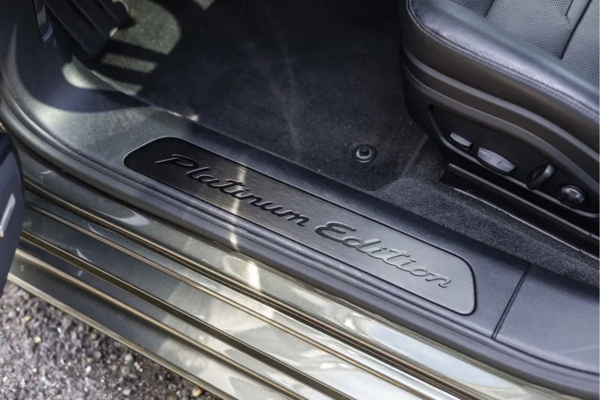 2.9 4 E-Hybrid Platinum Edition
