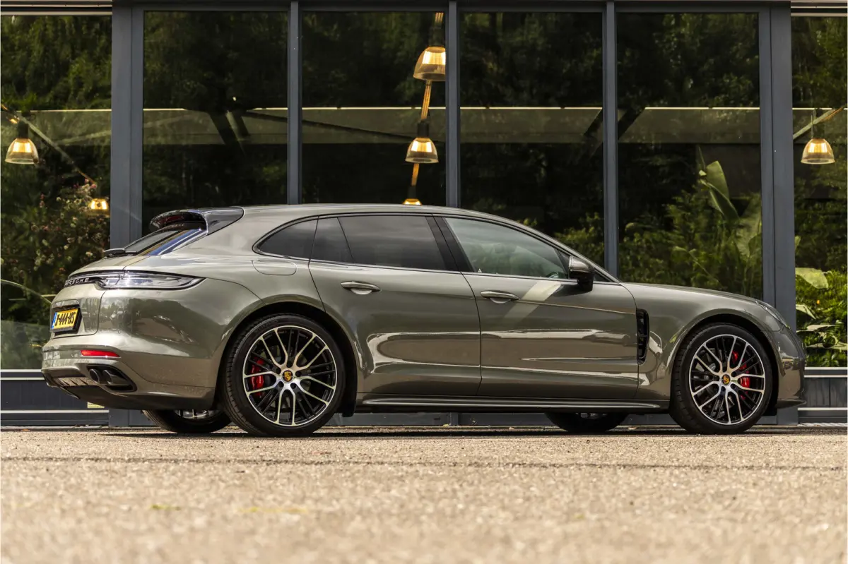 2.9 4 E-Hybrid Platinum Edition
