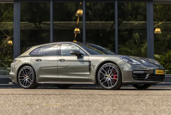 2.9 4 E-Hybrid Platinum Edition