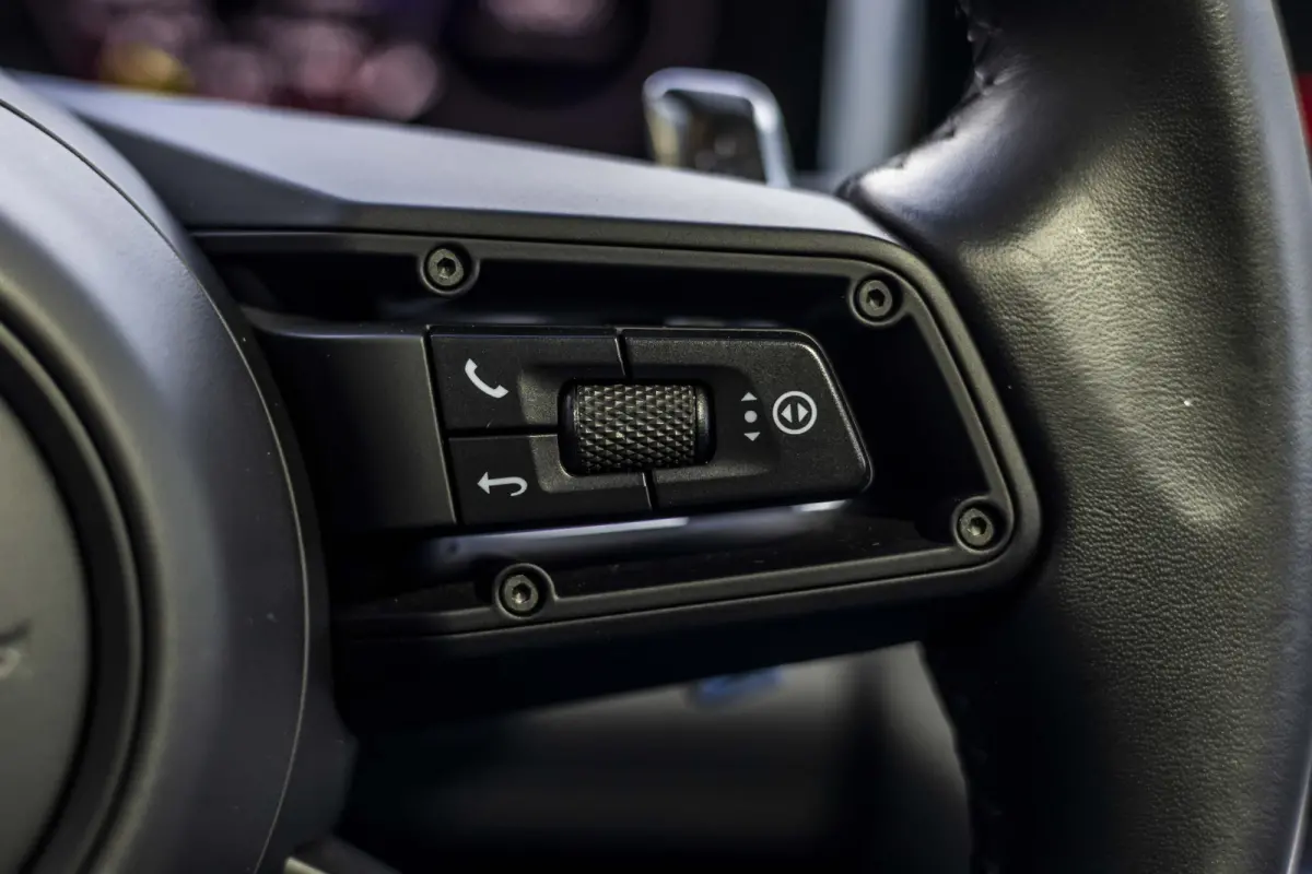 2.9 4 E-Hybrid Platinum Edition