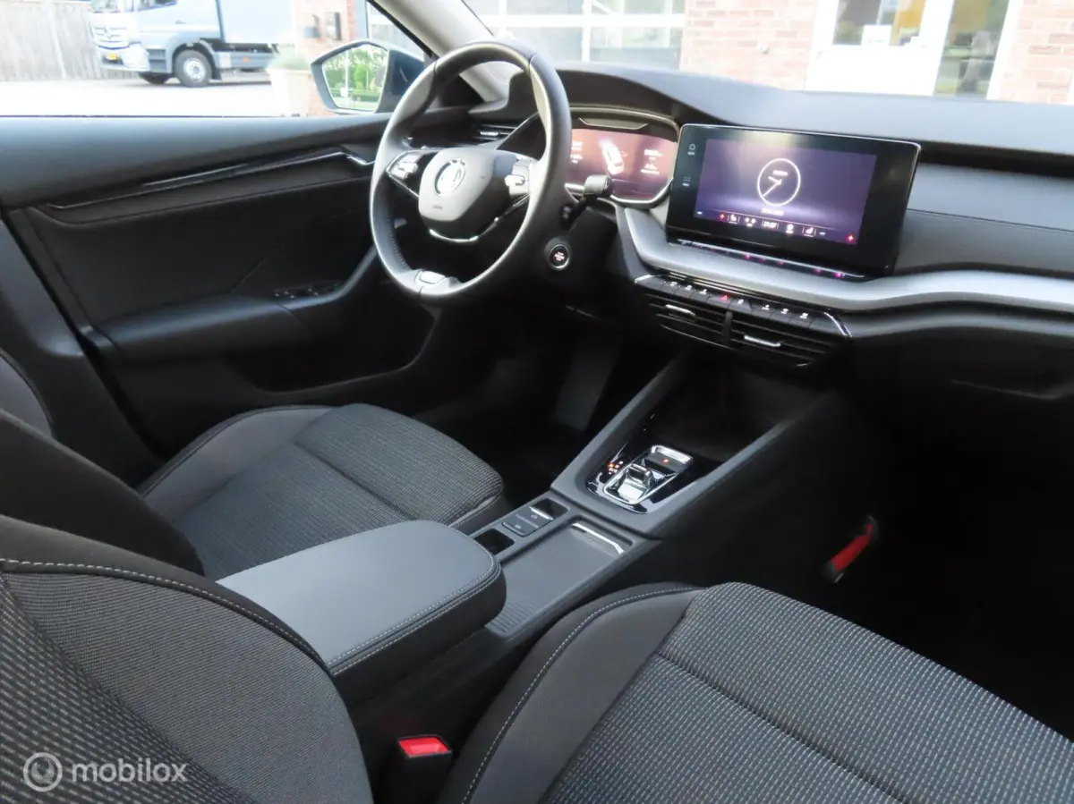 1.5 e-TSI Business Edition Plus|Electr A klep|Adaptive Cruise|Stoelverwarming|Parkeersensor V/A.
