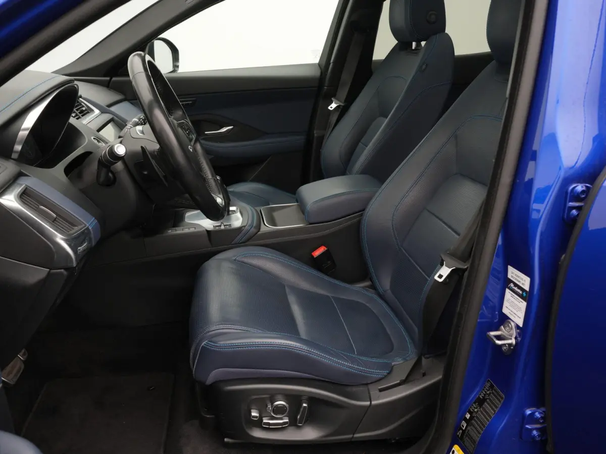 2.0 P250 AWD First Edition AUTOMAAT | TREKHAAK | HEAD-UP | VIRTUEEL | CAMERA | HSE | R-DYNAMIC | LEDER | PANORAMADAK | STOELVERWARMING & KOELING | 12 MAANDEN BOVAG GARANTIE