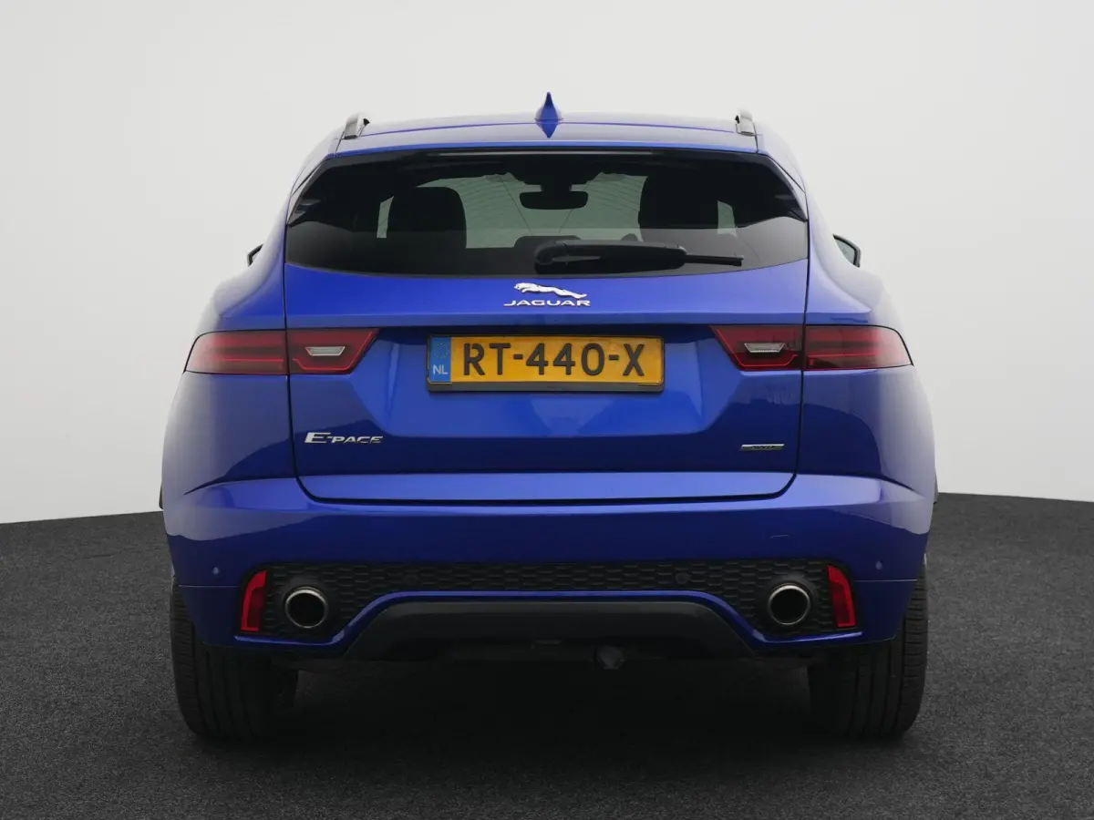 2.0 P250 AWD First Edition AUTOMAAT | TREKHAAK | HEAD-UP | VIRTUEEL | CAMERA | HSE | R-DYNAMIC | LEDER | PANORAMADAK | STOELVERWARMING & KOELING | 12 MAANDEN BOVAG GARANTIE