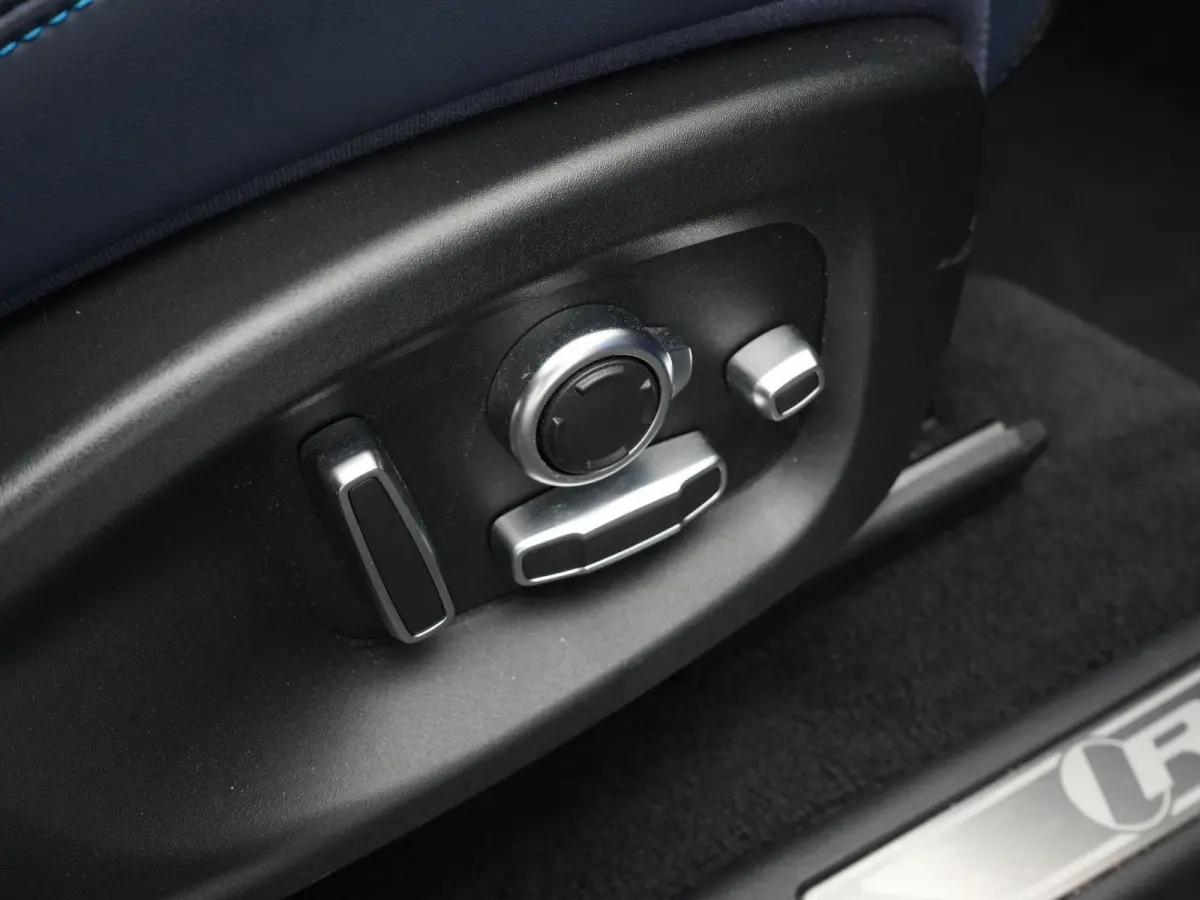 2.0 P250 AWD First Edition AUTOMAAT | TREKHAAK | HEAD-UP | VIRTUEEL | CAMERA | HSE | R-DYNAMIC | LEDER | PANORAMADAK | STOELVERWARMING & KOELING | 12 MAANDEN BOVAG GARANTIE