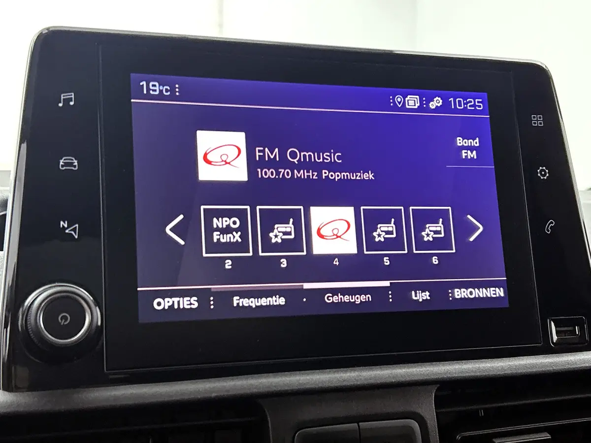 1.2 Benzine 111PK Euro6 Premium / Airco / Navigatie / Cruise-ctr. / Schuifdeur + Raam / Radio multimedia / Apk 06-2027