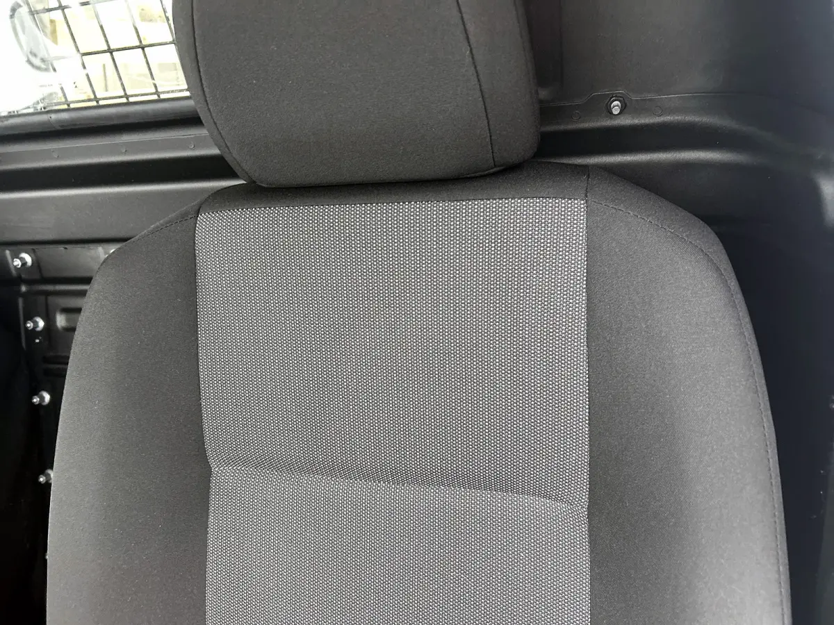 1.2 Benzine 111PK Euro6 Premium / Airco / Navigatie / Cruise-ctr. / Schuifdeur + Raam / Radio multimedia / Apk 06-2027