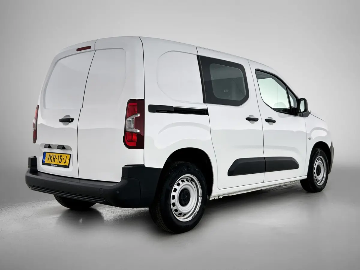 1.2 Benzine 111PK Euro6 Premium / Airco / Navigatie / Cruise-ctr. / Schuifdeur + Raam / Radio multimedia / Apk 06-2027