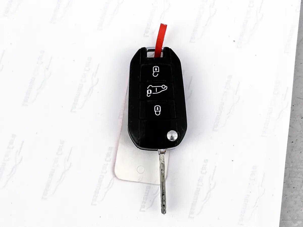 1.2 Benzine 111PK Euro6 / Distributie is vervangen  /Trekhaak / RVS imperiaal  / Schuifdeur / Airco / Pdc / Apk 01-2027