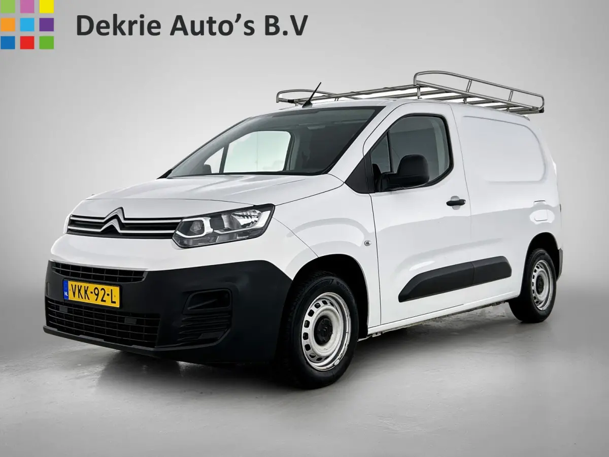 1.2 Benzine 111PK Euro6 / Distributie is vervangen  /Trekhaak / RVS imperiaal  / Schuifdeur / Airco / Pdc / Apk 01-2027