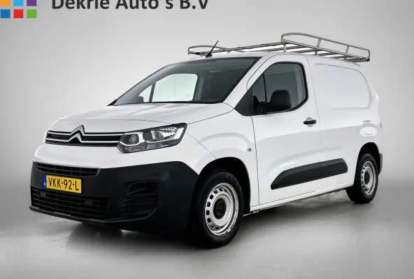 1.2 Benzine 111PK Euro6 / Distributie is vervangen  /Trekhaak / RVS imperiaal  / Schuifdeur / Airco / Pdc / Apk 01-2027